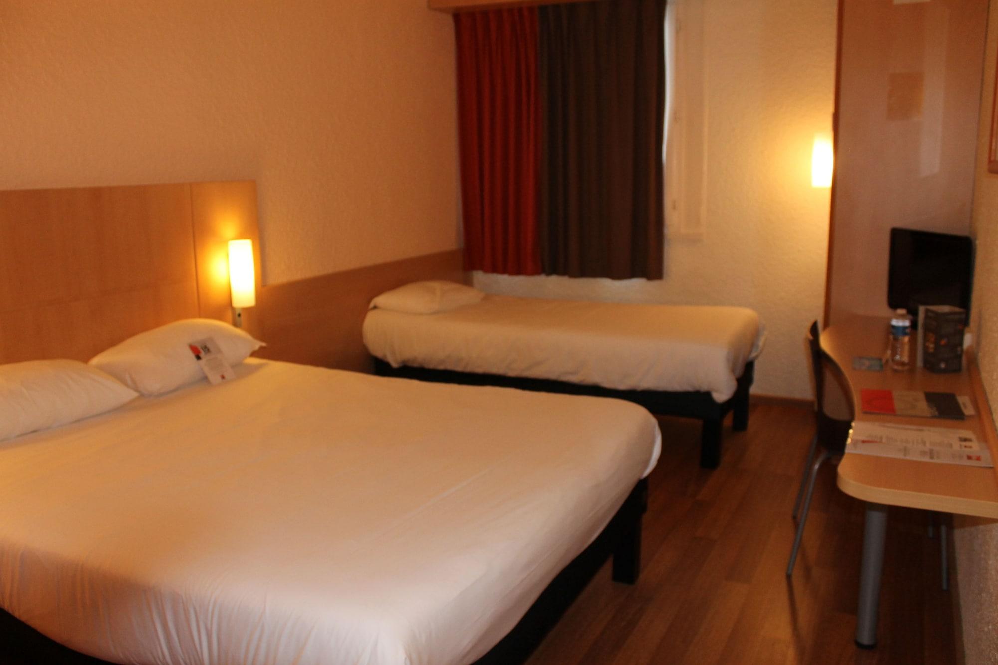 Ibis Dijon Sud Hotel Perrigny-les-Dijon Exterior photo