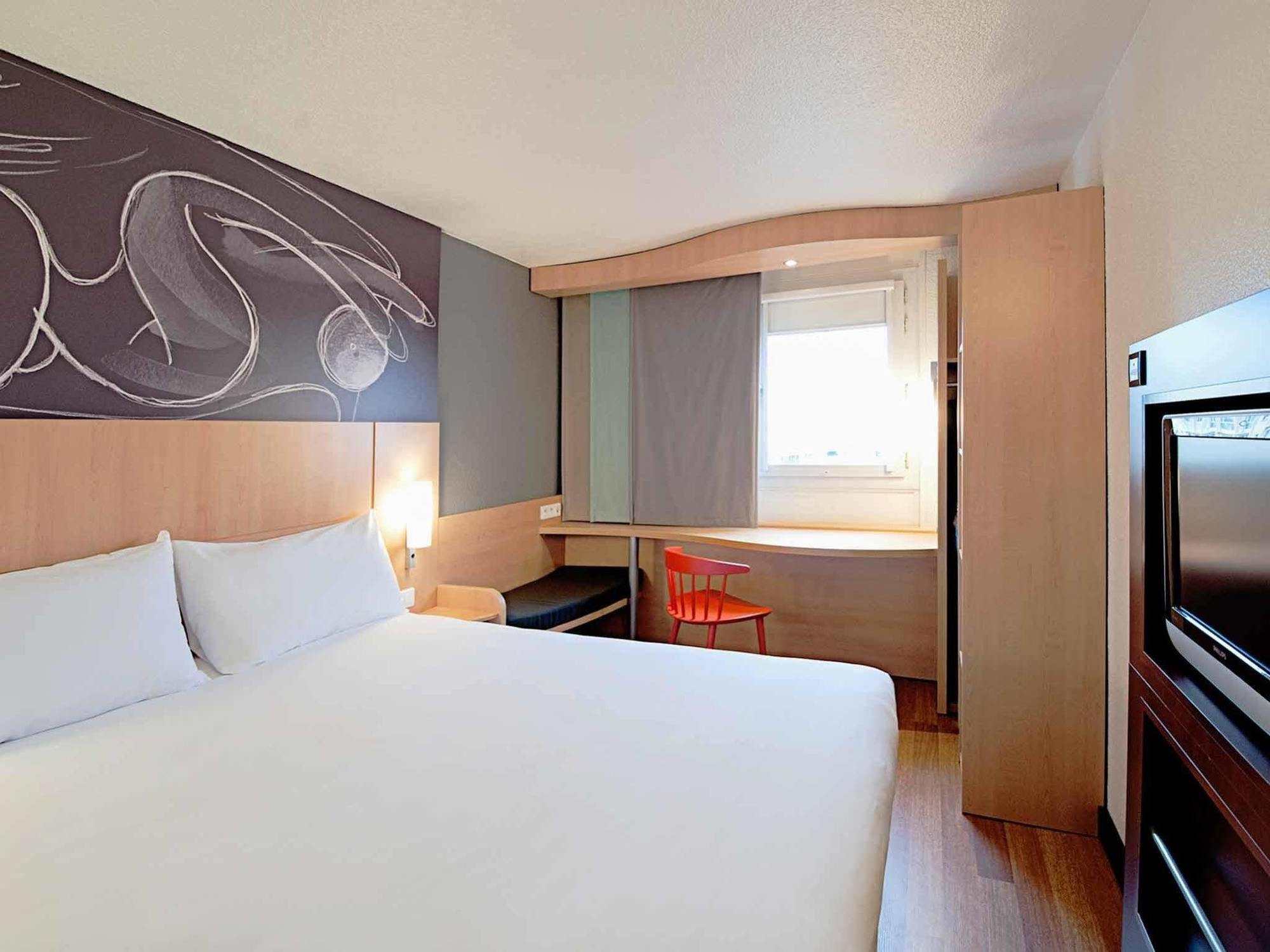 Ibis Dijon Sud Hotel Perrigny-les-Dijon Exterior photo